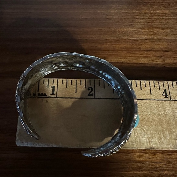 Silver tone faux turquoise bracelet. You would never know it! Nice and weighted - Picture 10 of 11